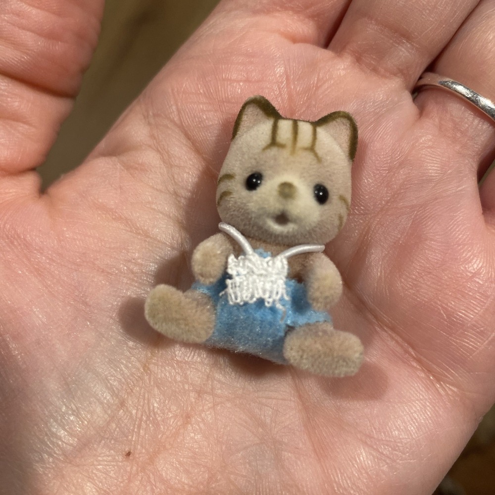Sylvanian Families Calico Critters Baby Striped Cat EPOCH Doll‎